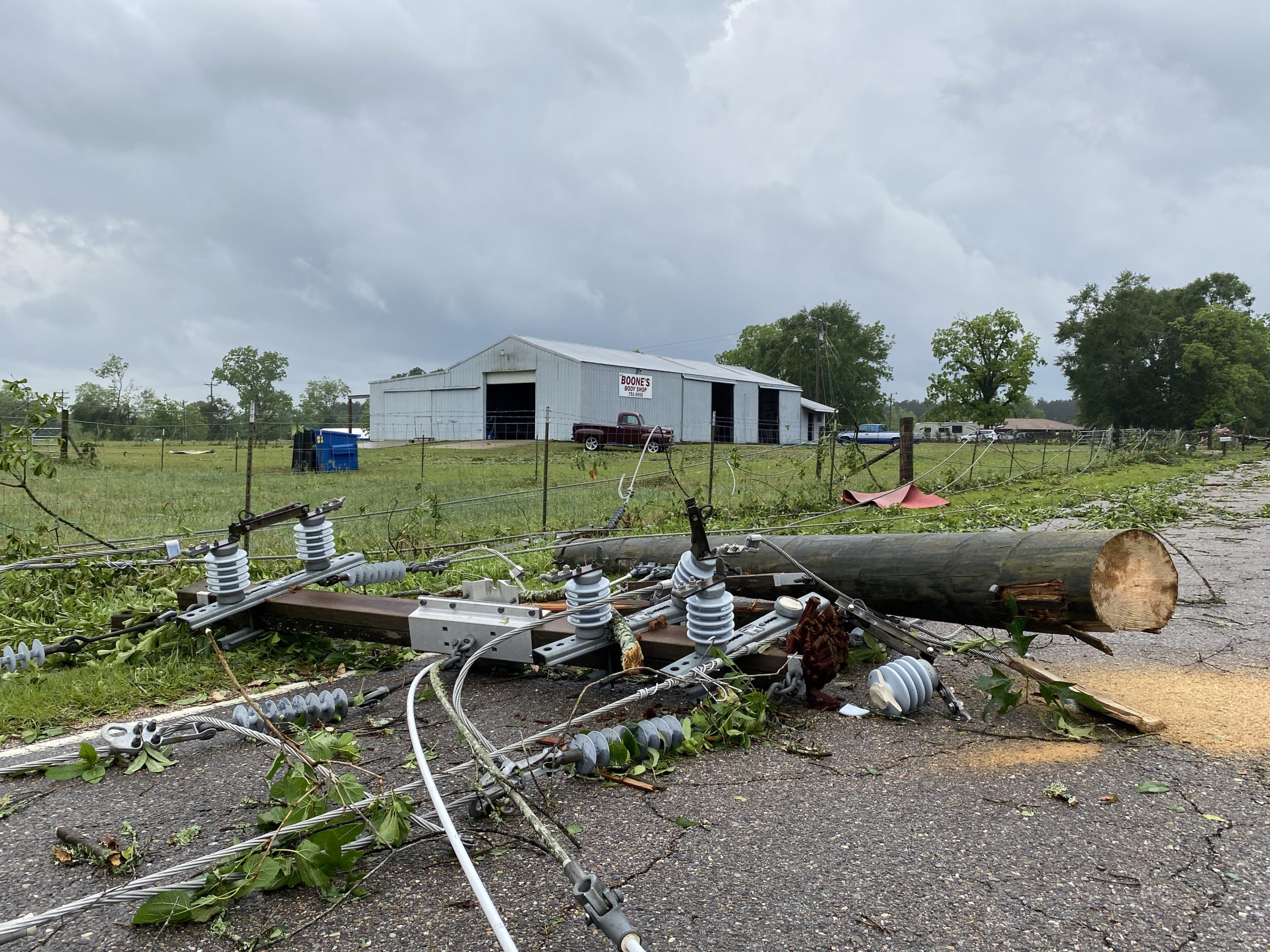crews-replace-more-than-30-broken-poles-following-4-23-tornado