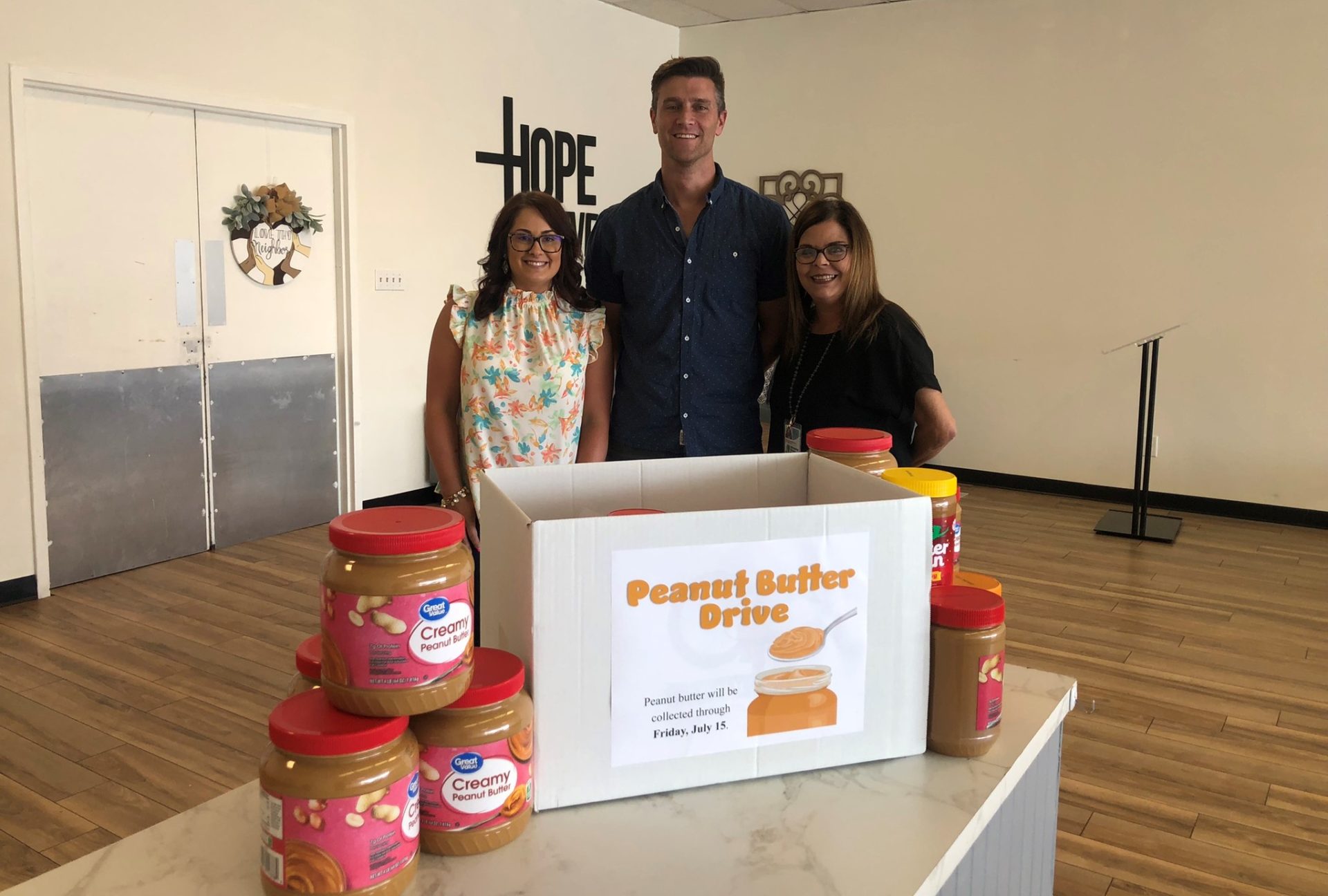 singing-river-electric-donates-peanut-butter-to-local-food-pantries